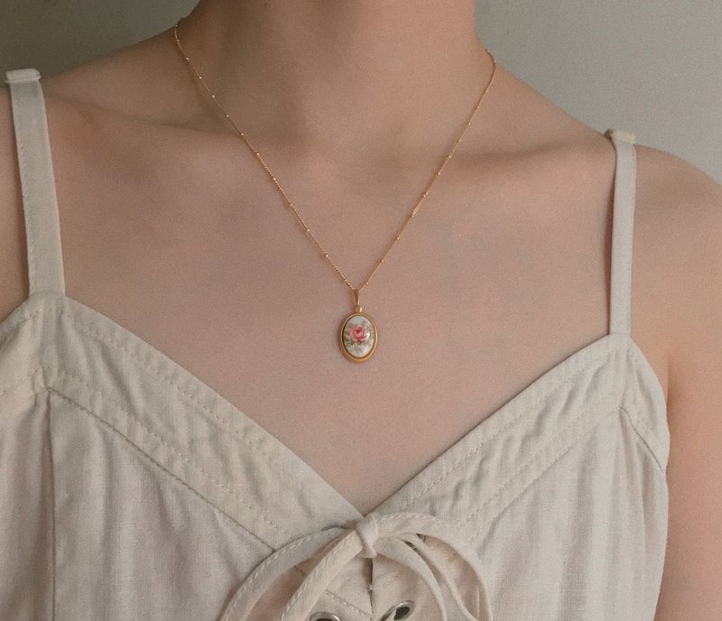 Pink rose necklace