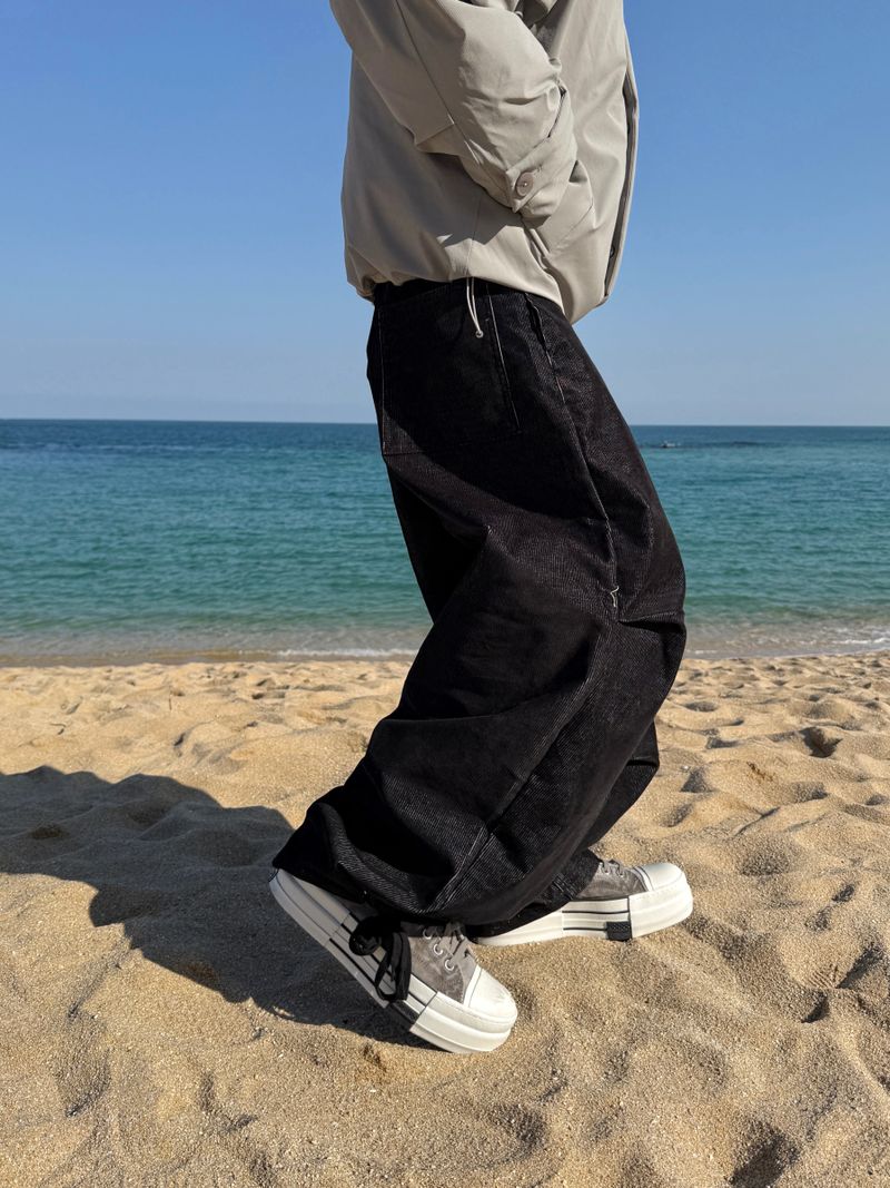 Pastic Golden Balloon Pants 3C