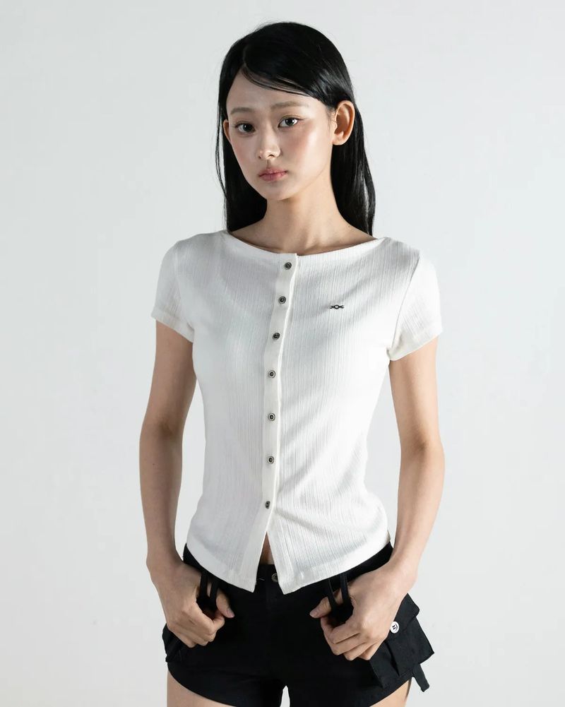 MagoRen SEOUL(マゴレン ソウル)の「Open Boat Neck T-Shirt White(Tops)」