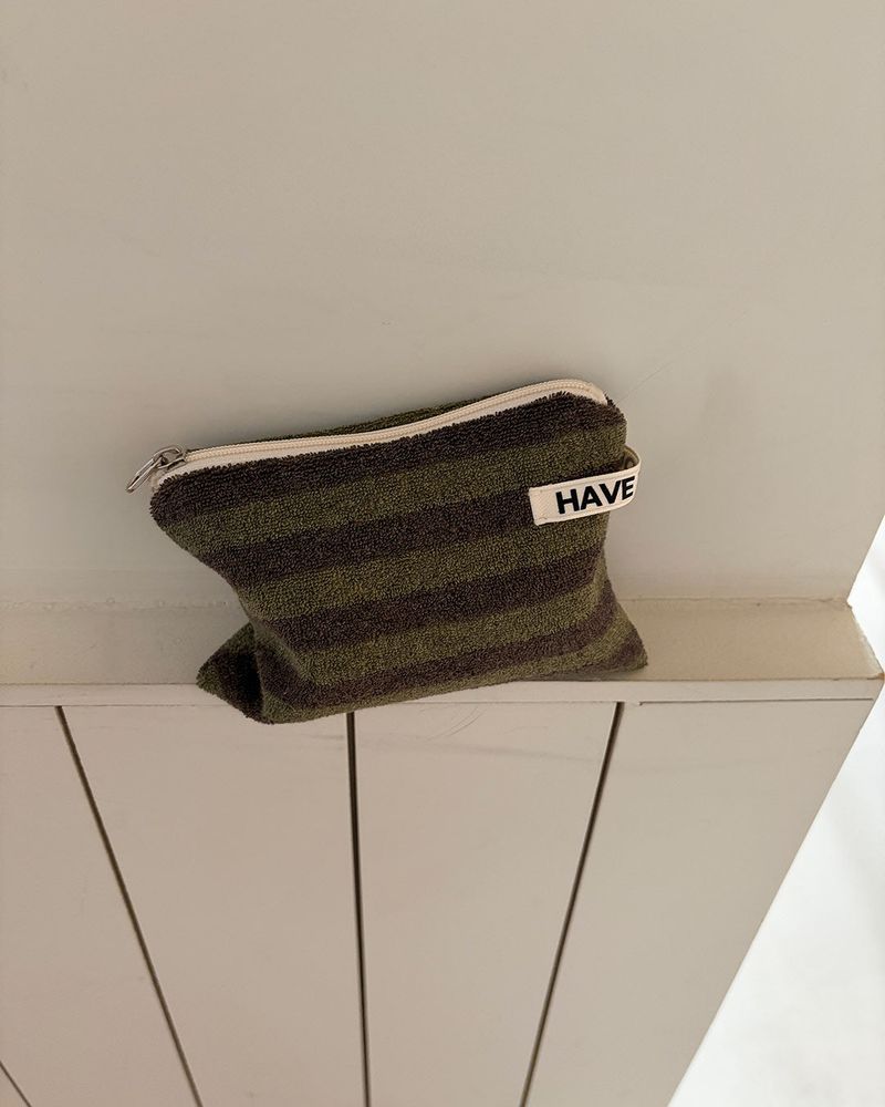 Two-tone terry flat pouch - brown , S size