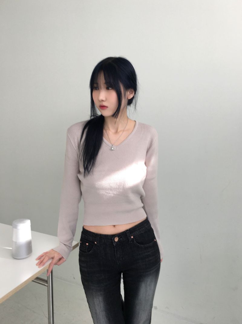 Basic V-neck knitwear (4 colors)