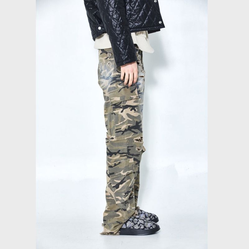 Blue sunflower(ブルーサンフラワー)の「Bluesf Semi-Flare Destroyed Camo Cargo Pants(Pants)」