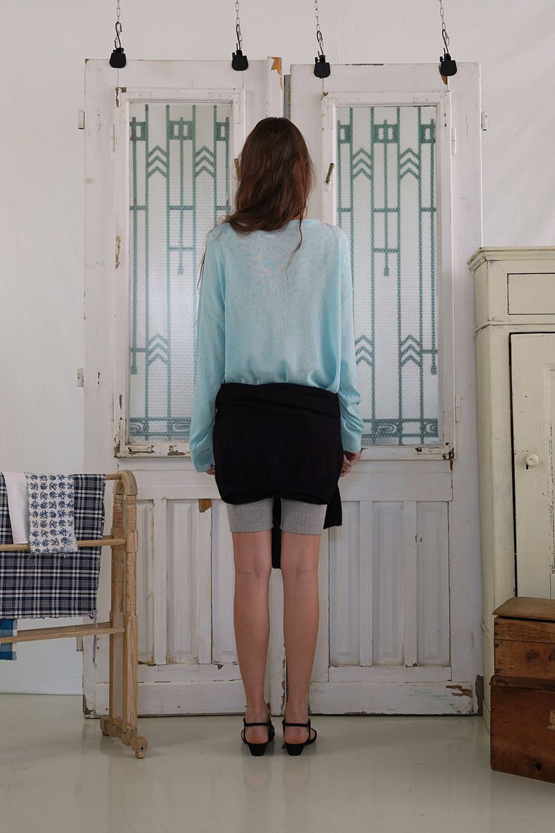 Button v-neck knit_skyblue