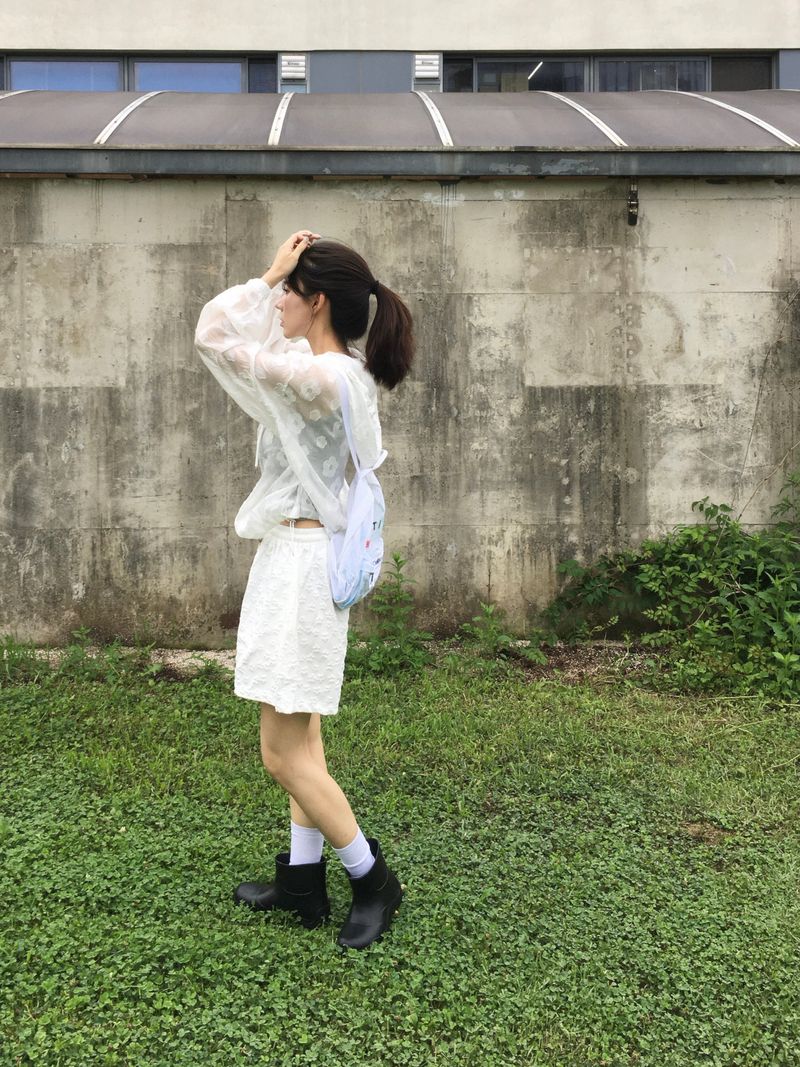 Airy Bloom Flower Zip-Up (3c)