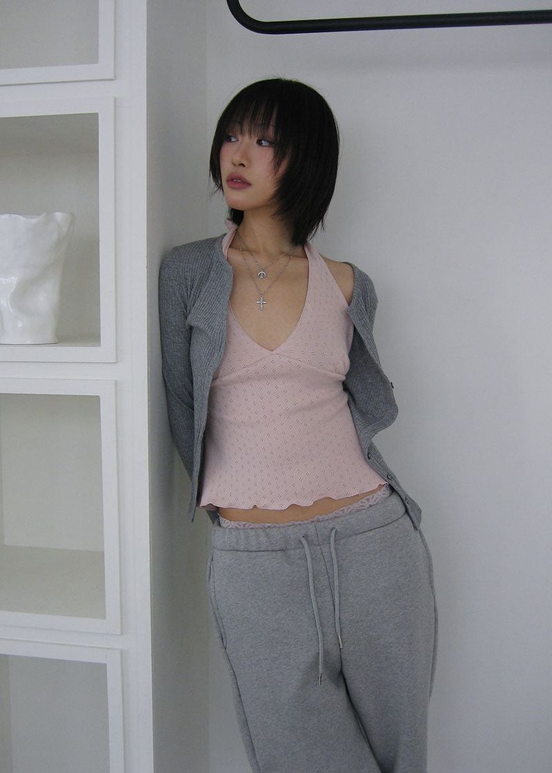 SPRING PUNCHING HALTER SLEEVELESS