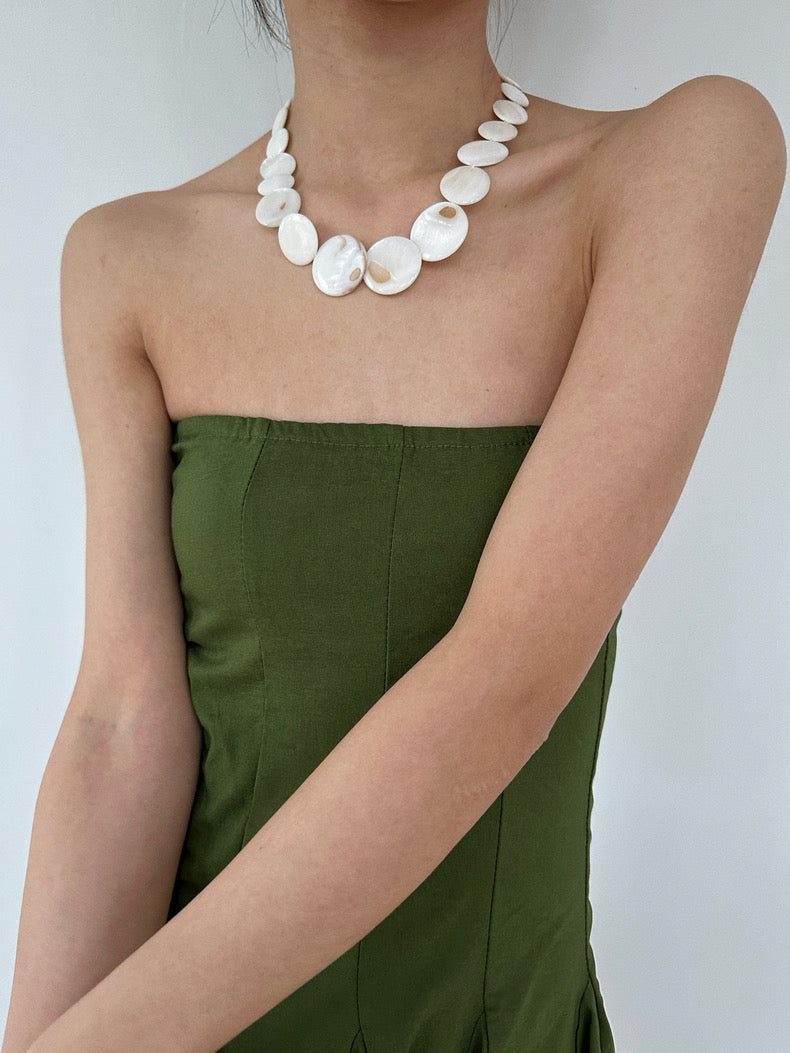 Coin nacre necklace