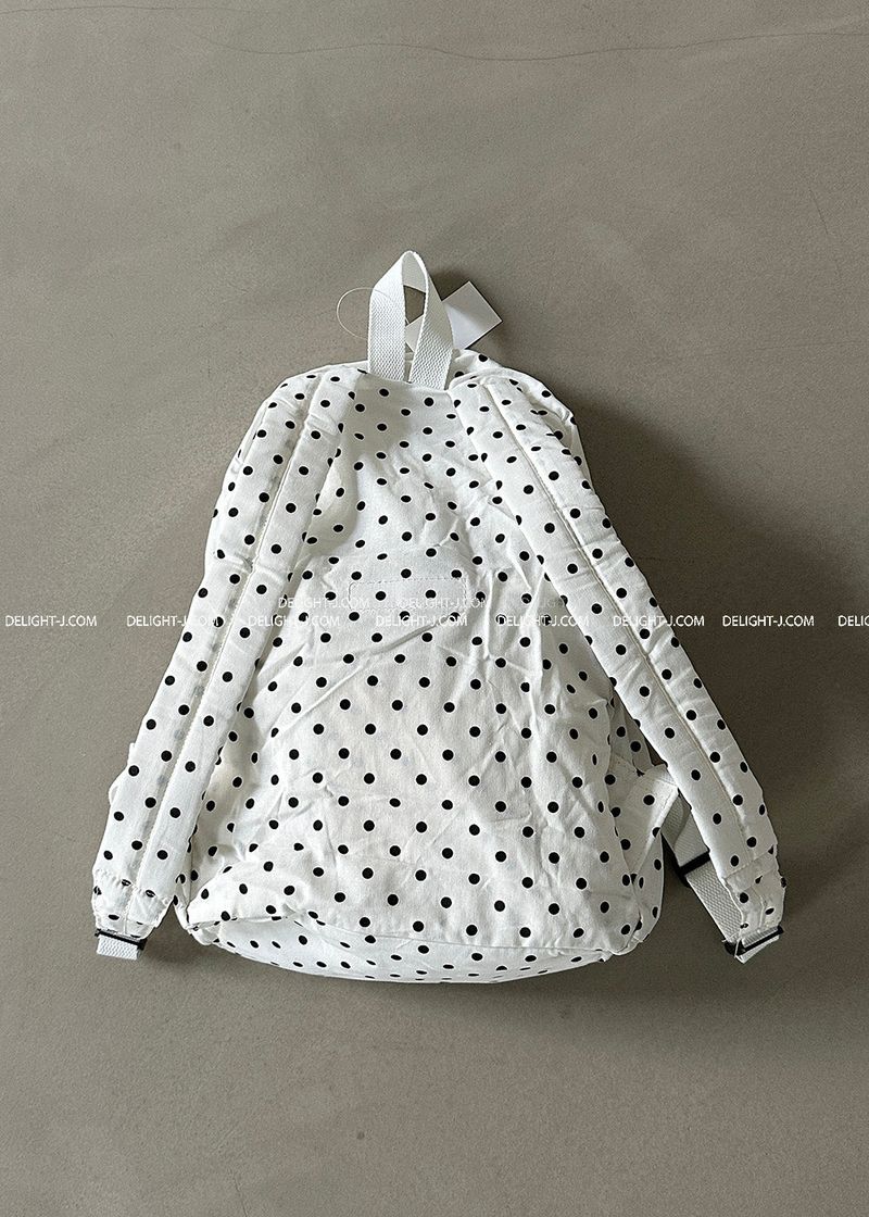 Dot dot string pocket backpack