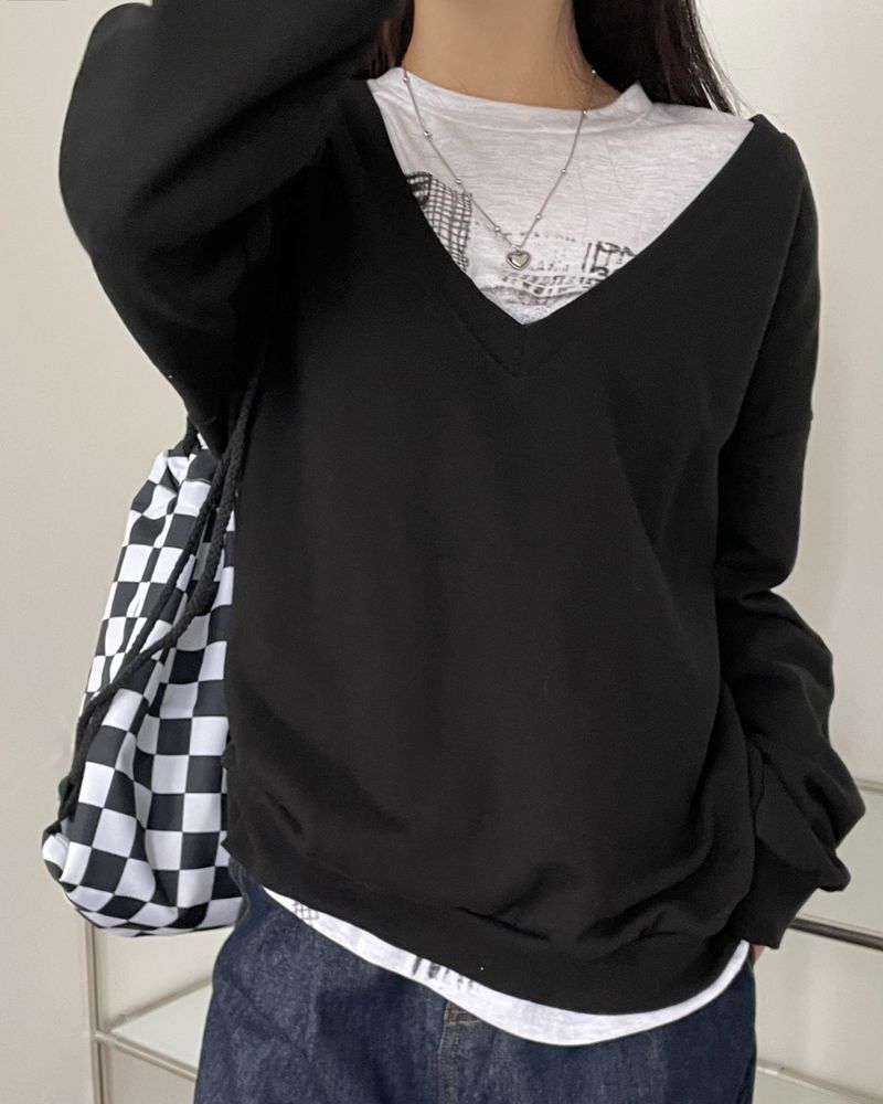 WONDER WONDER（ワンダーワンダー）の「[MADE] Dicky Overfit Deep V Neck Sweatshirt（Tops）」