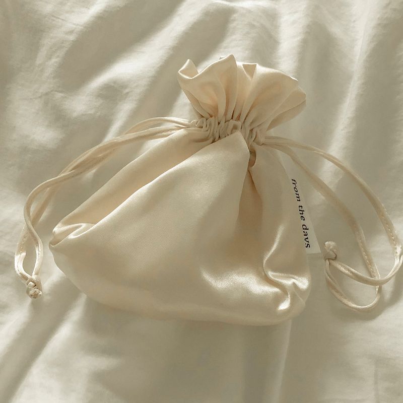 【MADE】Glossy Satin Mini Pouch
