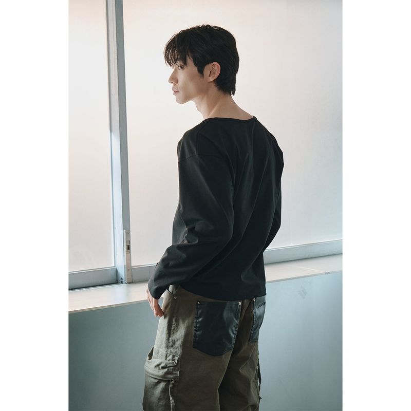 Brushed crop u neck long sleeves(Black)