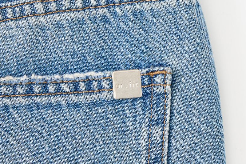 MID-WAISTLINE FLARE DENIM code 26209