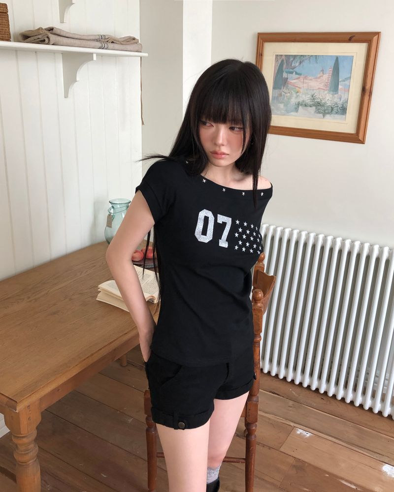 ヤエル スタッズ ワンショルダー Tシャツ