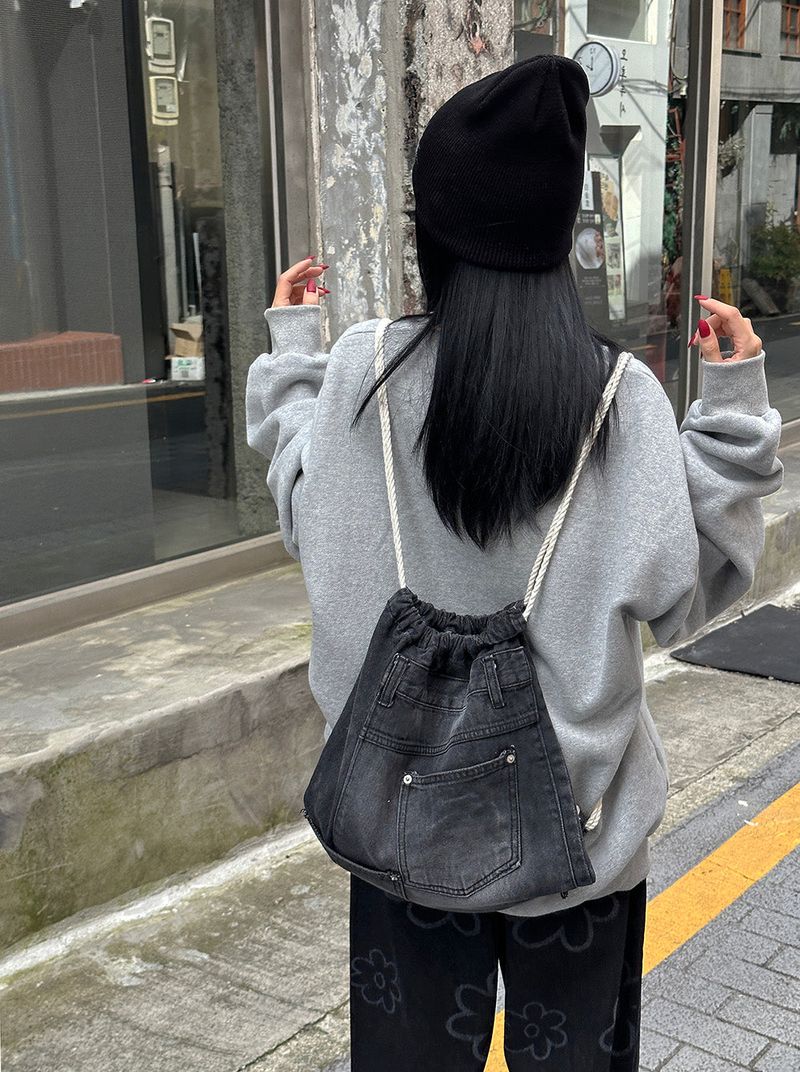 [UNISEX] Wool napping flower oversized fit sweatshirt