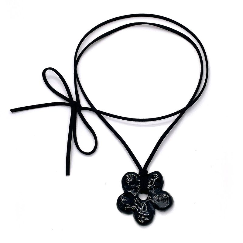 Acrylic Flower Necklace [Black]