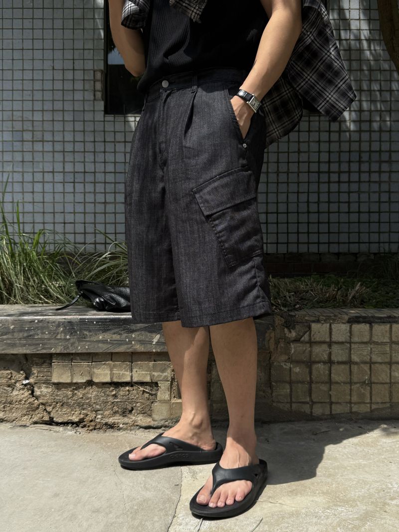 Non-fade diagonal cargo bermuda pants 