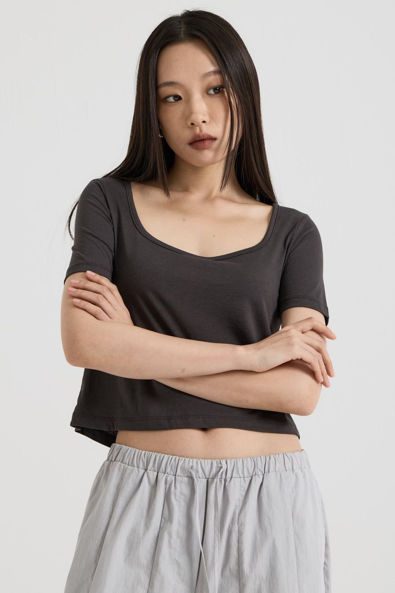 vadefy(ベイディフィー)の「Reversible T-shirt, Charcoal(Tops)」
