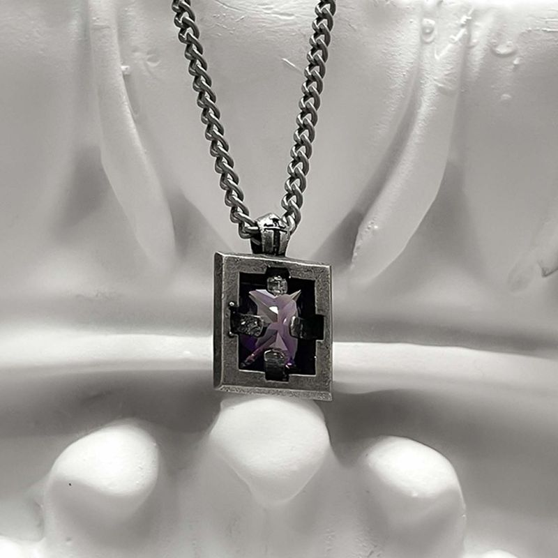 frame stone II necklace_IOLITE