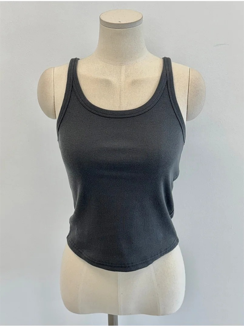 NEEDS SLEEVELESS (4C)