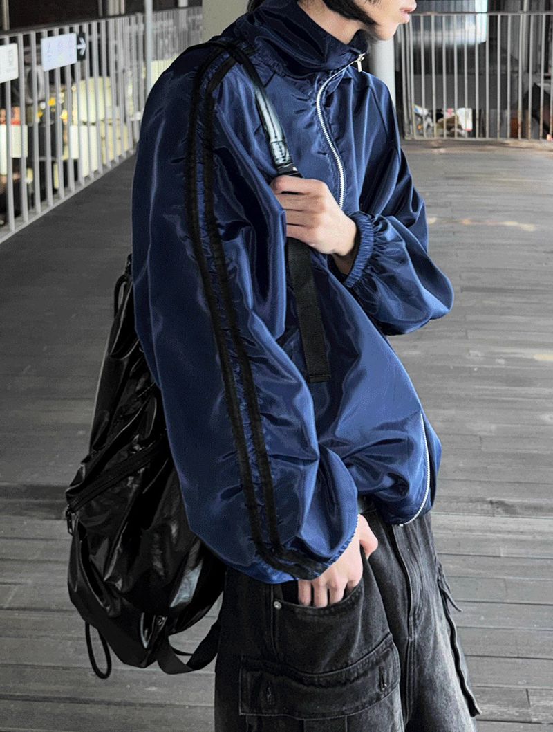 Lightweight High-Neck Side Track Wind Jacket