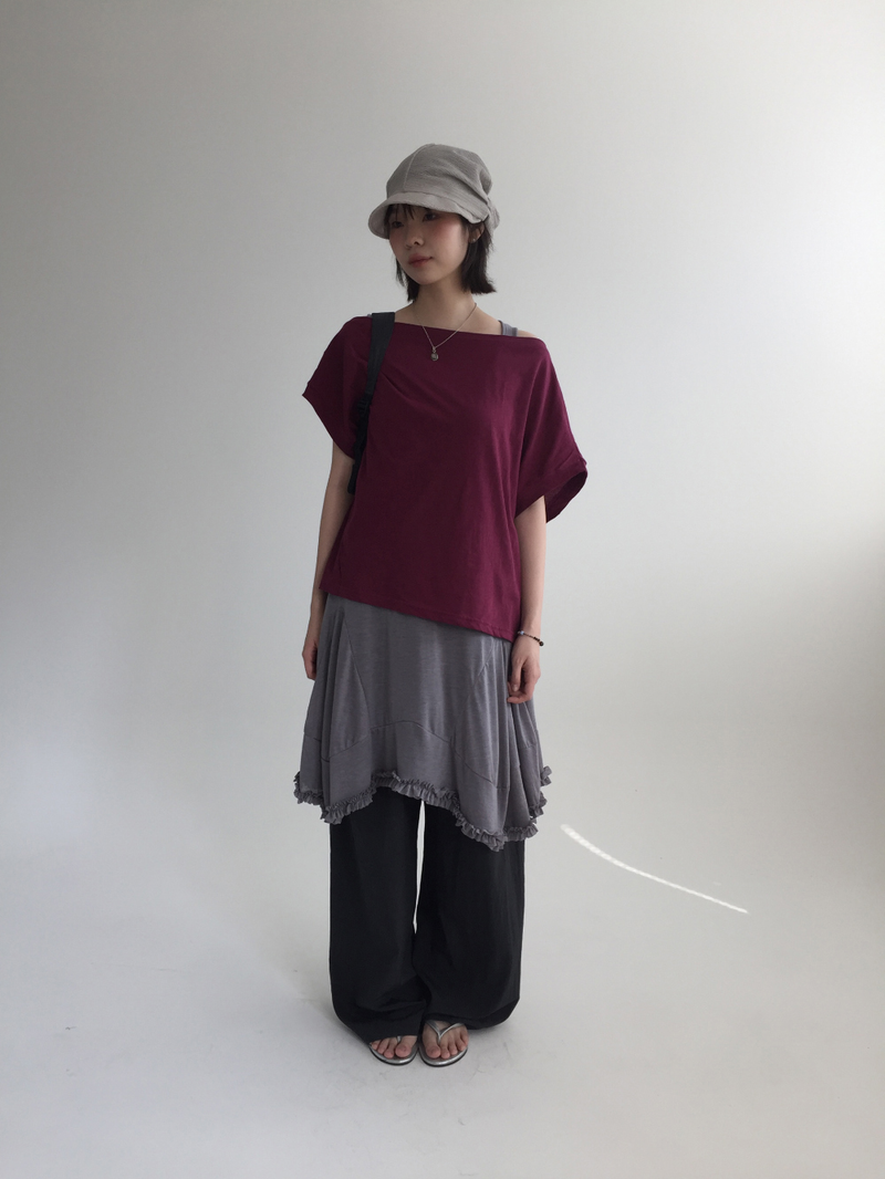 DUGGY(ダギー)の「Fog off-shoulder t-shirt (4color)(Tops)」