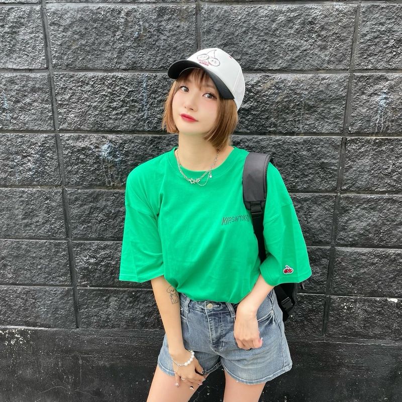 KIRSH（キルシー）の「KIRSH X TOKYO HAND LOGO T-SHIRT - GREEN （Tops）」