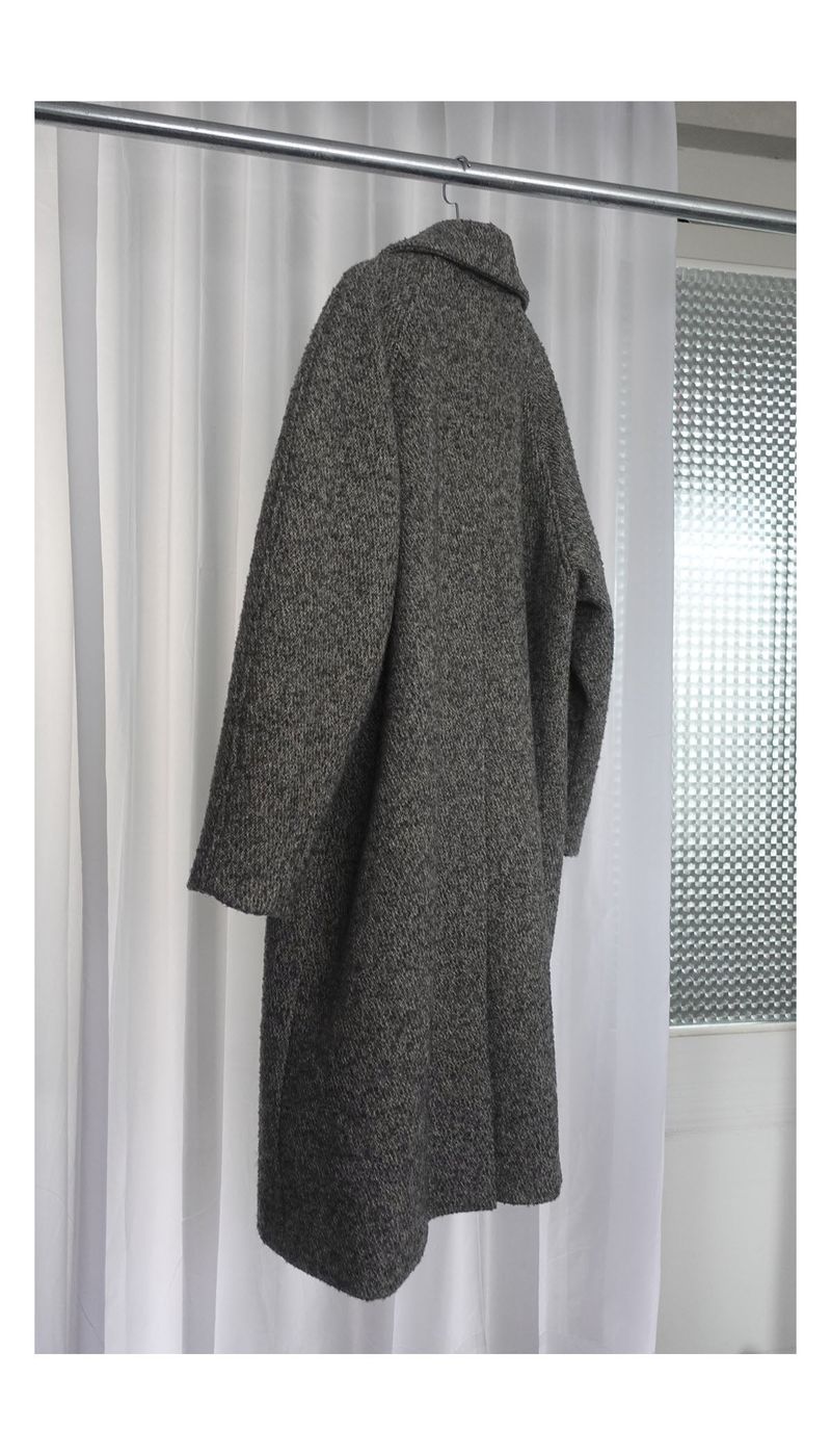 Grain collar raglan coat