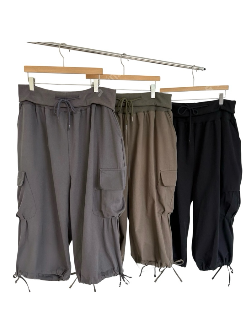 fold shirring cargo capripants