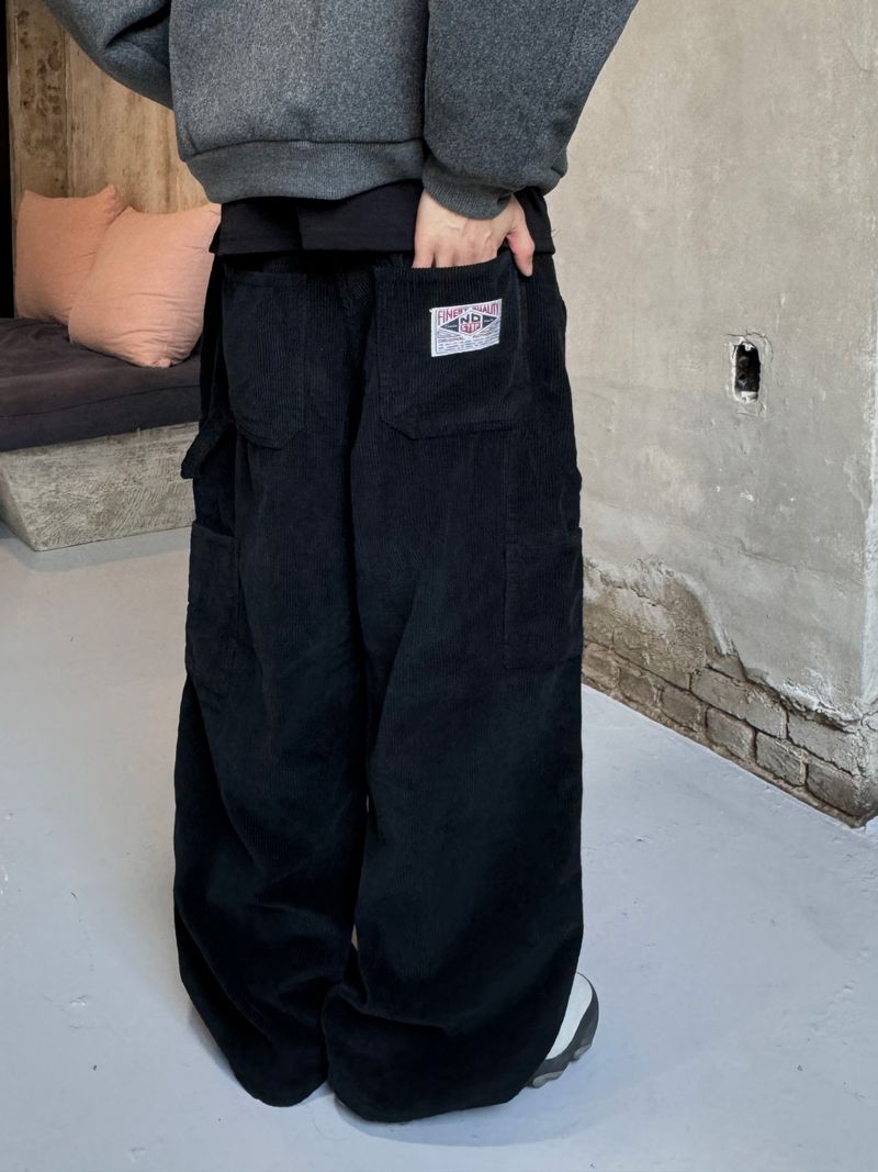 ESOO(イス)の「Corduroy Patch Carpenter Pants - Sizes S, M, L (4 Colors)(Pants)」