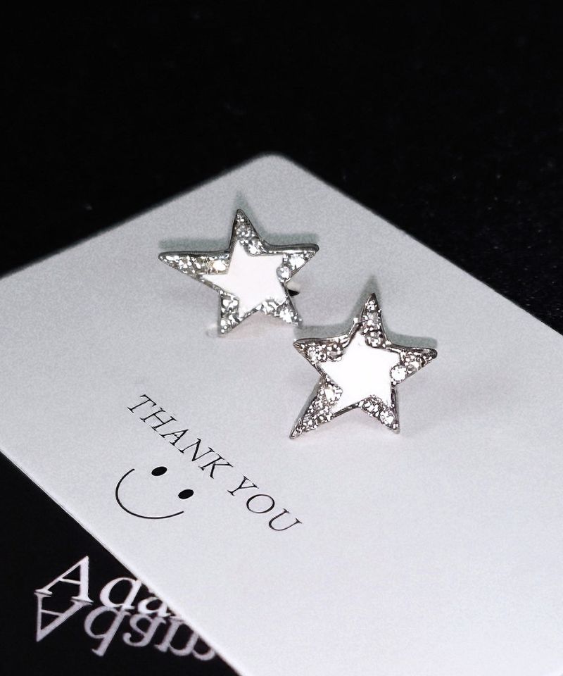 Adamdree（アダムドリー）の「ホワイトスターキュービックピアス（アクセサリー）」