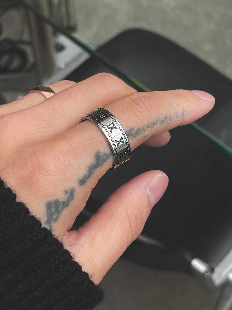 ASCLO(エジュクロ)の「ASCLO Vatican Ring(Accessories)」