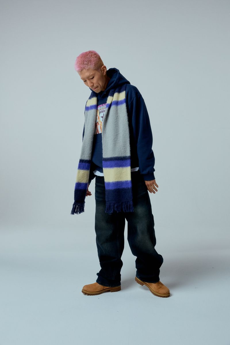 EEERRR Stripe brushed wool knit muffler (Navy)