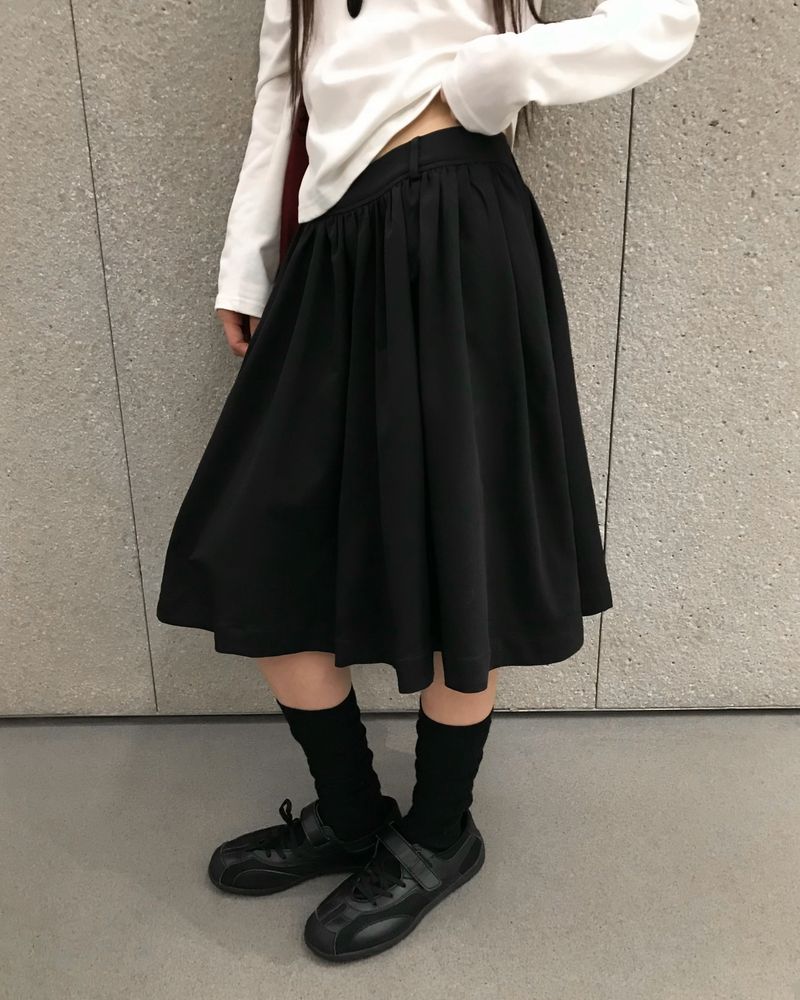 [ORIGINAL] Bellow Off-Shoulder Patch Sweatshirt