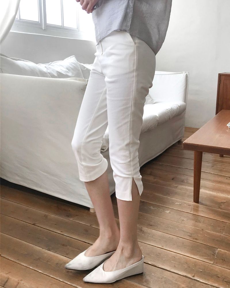 cloudemotion（クラウドエモーション）の「priv hidden waist slit capri sl（Pants）」