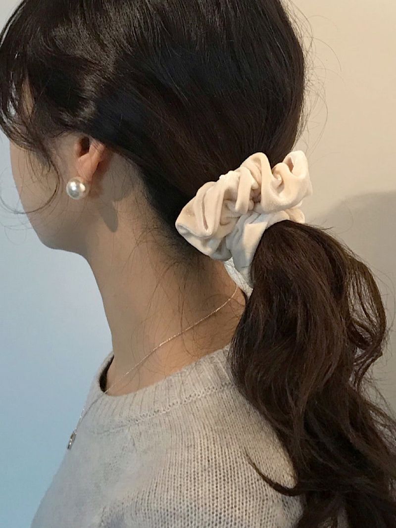oar Vintage Velvet Volume Scrunchie [Ivory]