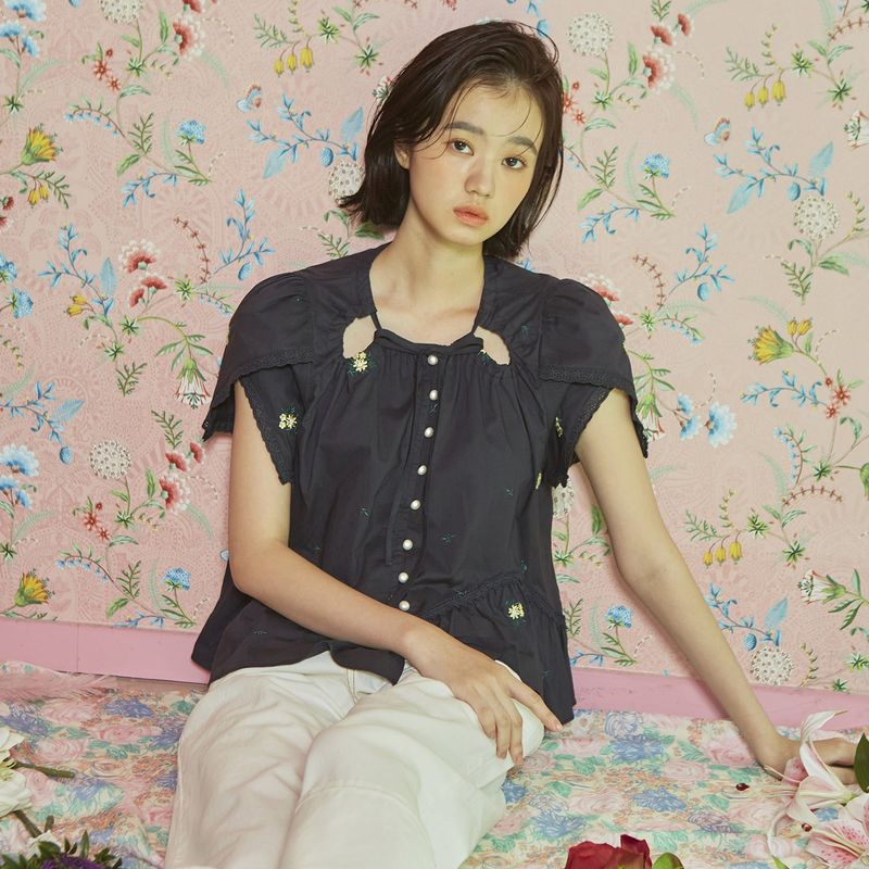 [LINE] Flower Wrap Sleeve Blouse (Navy)