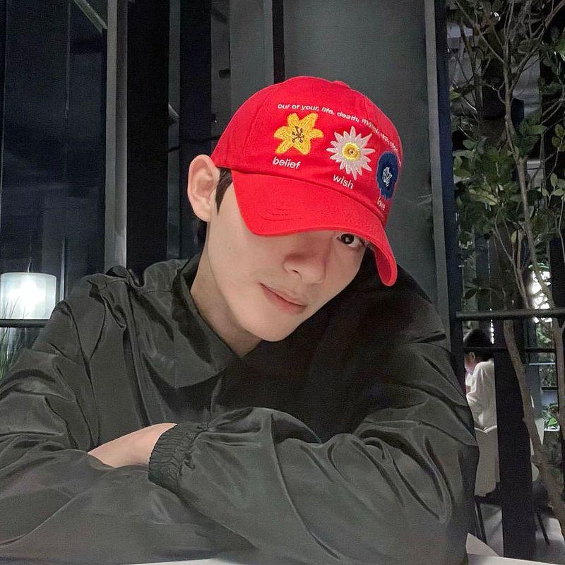 NATIVITY MM CAP (RED)