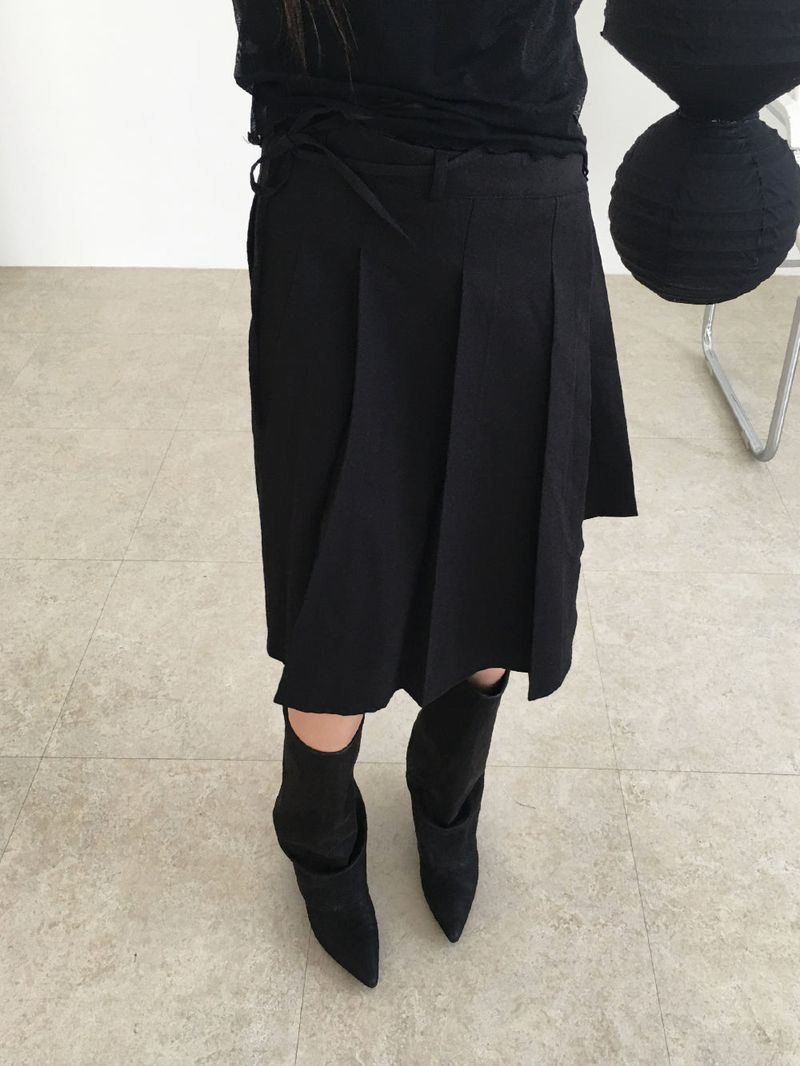 Unbal pleated wrap skirt
