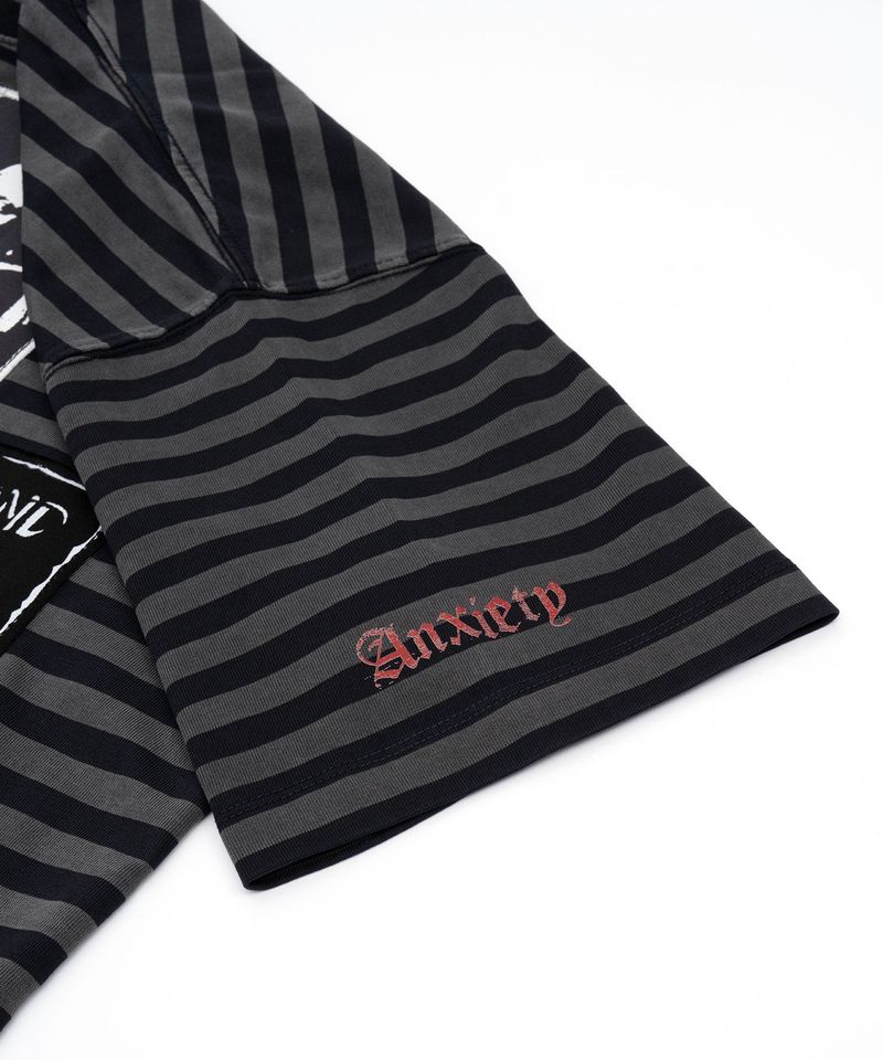BBD アングザイエティ マルチ パッチ ストライプ Tシャツ (Black&Charcoal)