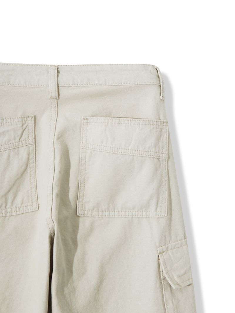 multi-cargo pants