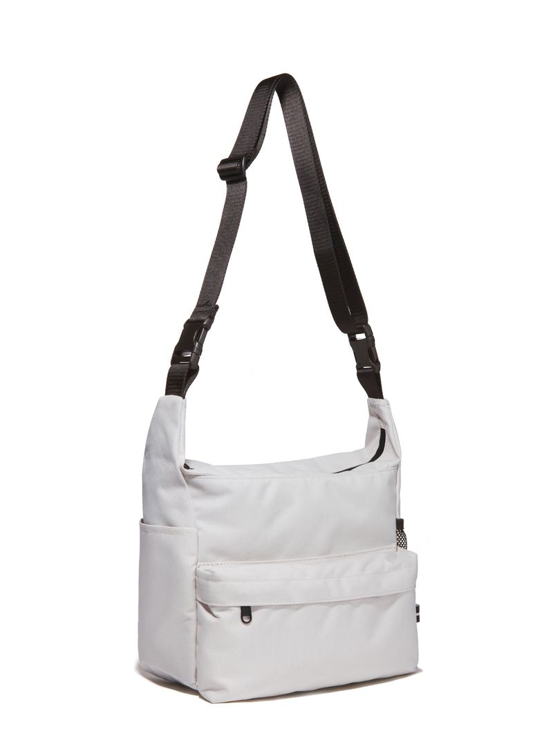 BUTDEEP(バットディープ)の「REFRESH N VARIOUS BAG MINI-CREAM(Bags)」
