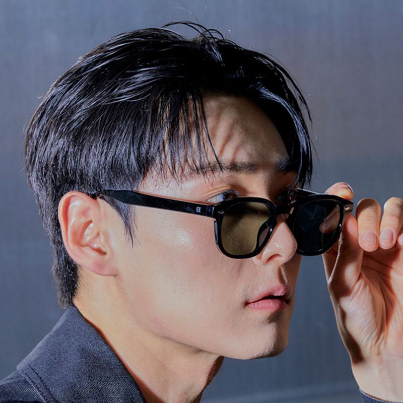 Juke Black / Kelly Green UV Lens