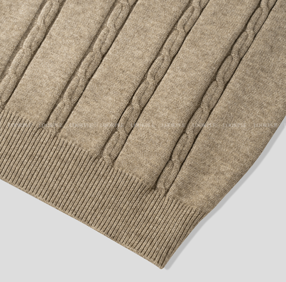 All-Day Cable Pattern Two-Button Collar Knit
