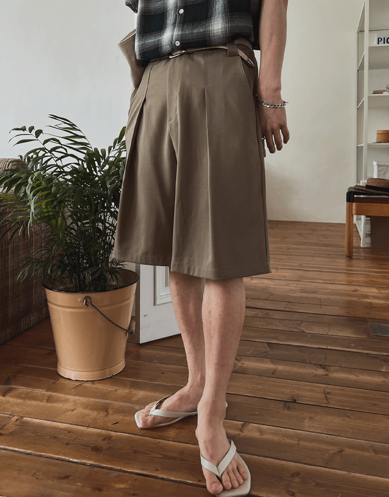 2PLAN（ツープラン）の「Isle One Tuck Bermuda Half Slacks（Pants）」
