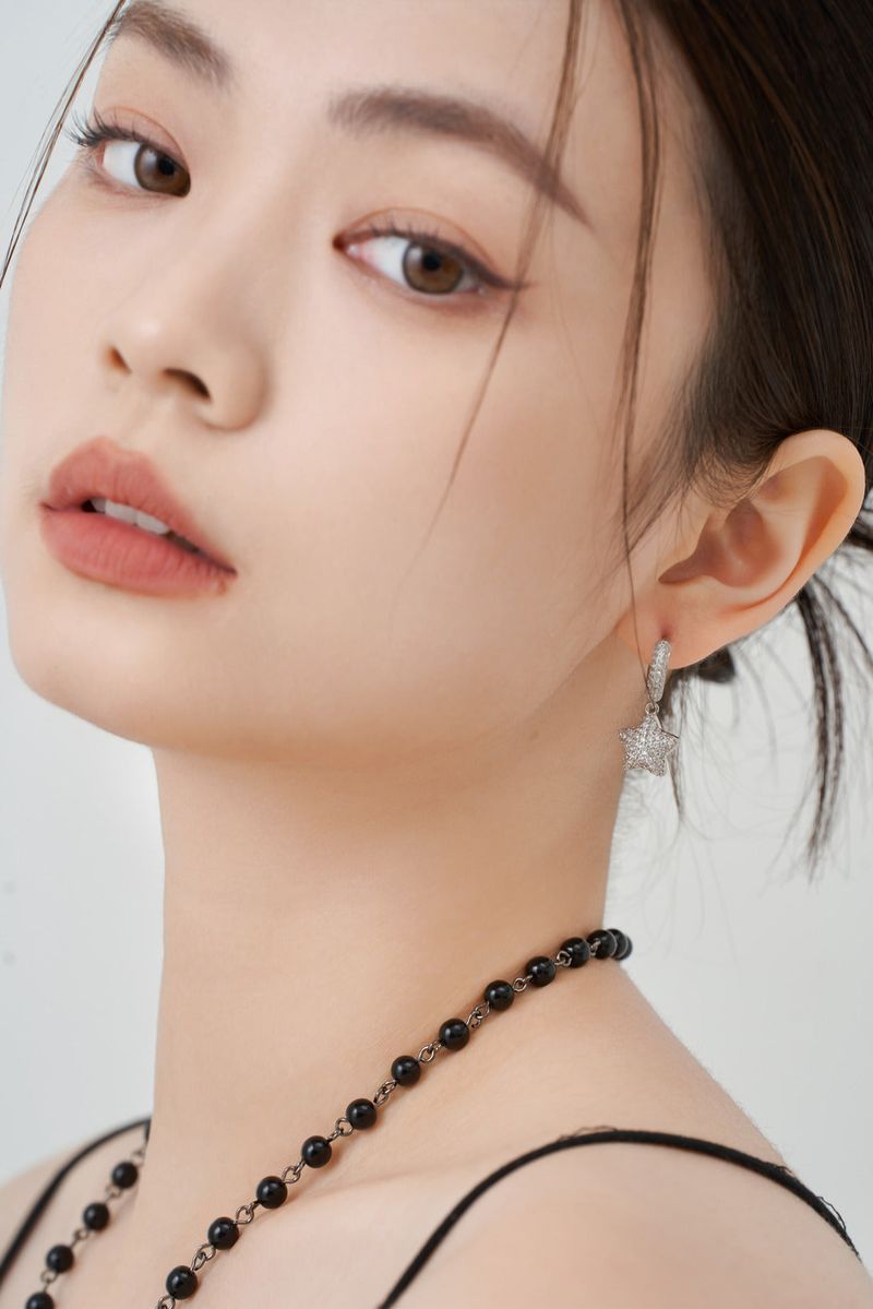 ミニスターイヤリング(ホワイト)