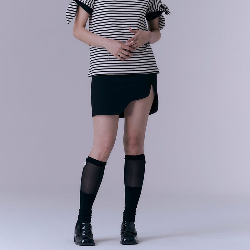 Asymmetric wave mini skirt (BLACK)