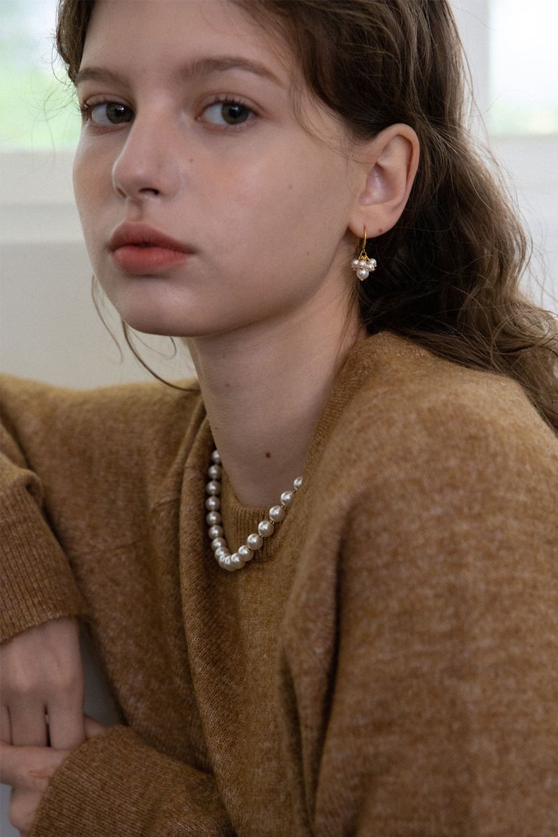 Pearl berry drop earring