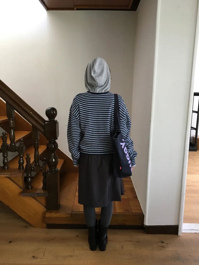 Cebu striped V-neck knit (2color)