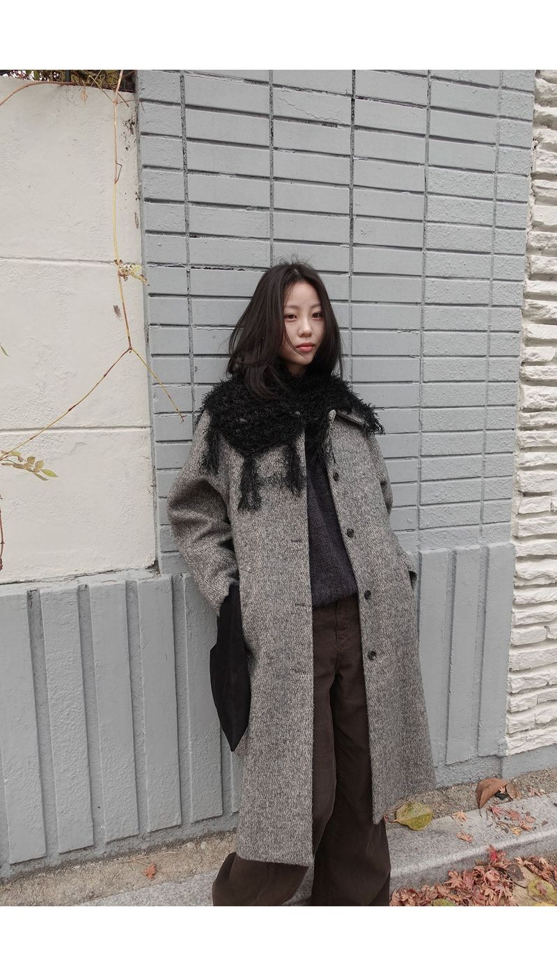 Grain collar raglan coat
