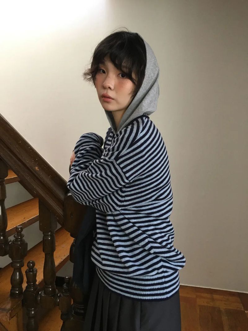 Cebu striped V-neck knit (2color)