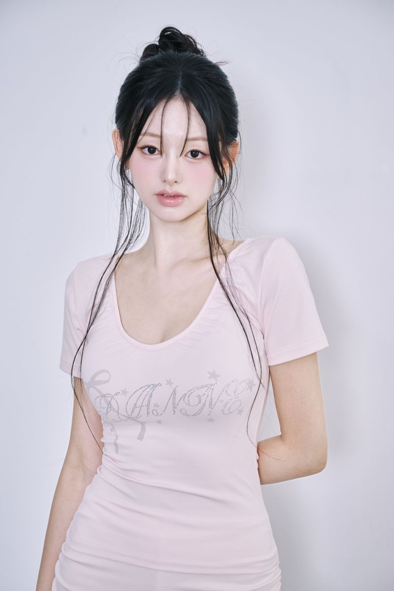 [MADE] Sparkle Rhinestone Ruched V-Neck Tee